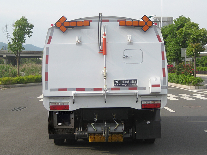 Camion électrique de balayage des rues – FLM5080TSLDGBEV